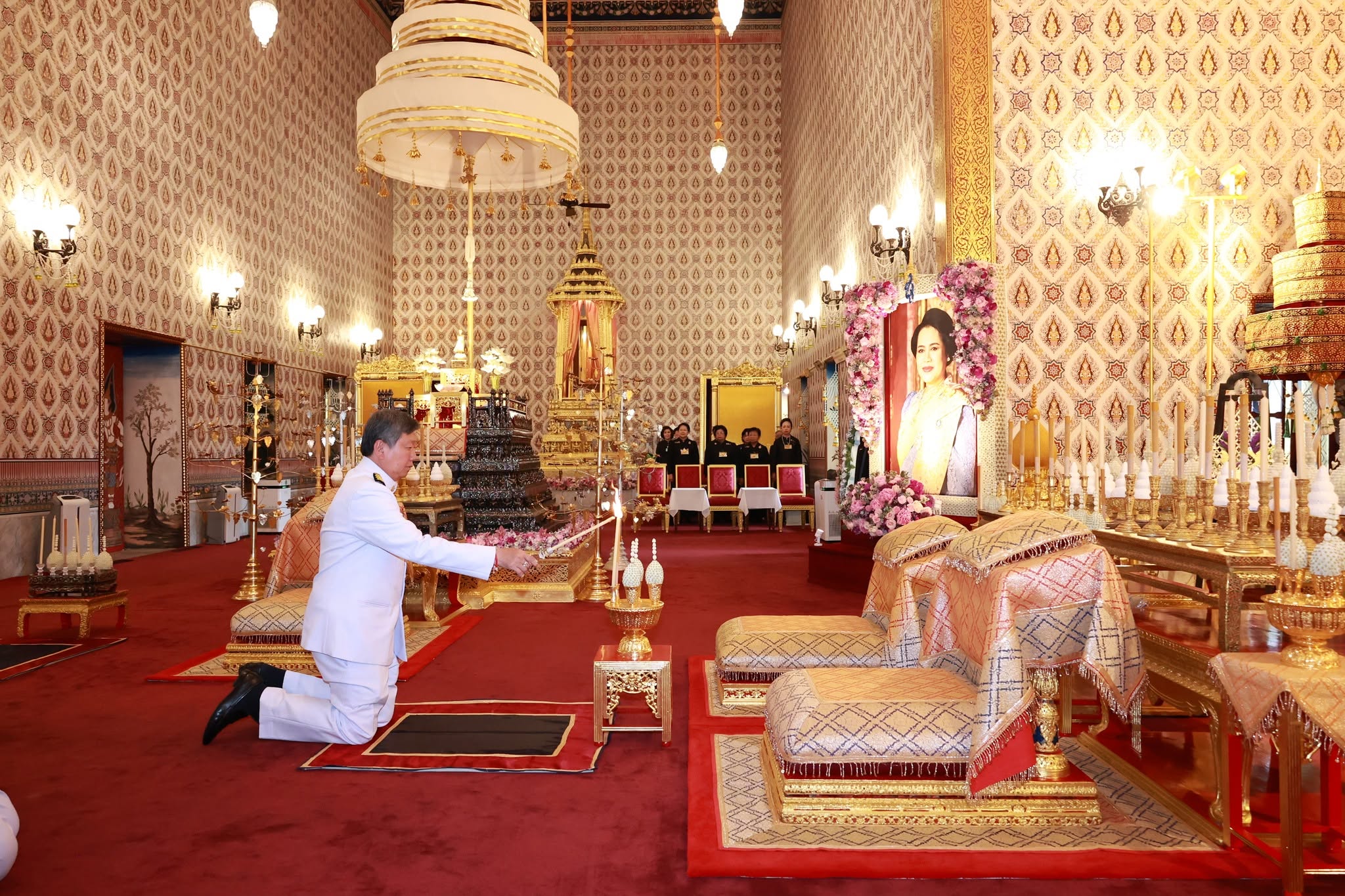 ร่วมเป็นเจ้าภาพบำเพ็ญกุศลและพระพิธีธรรมสวดพระอภิธรรมพระบรมศพ สมเด็จพระนางเจ้าสิริกิติ์ พระบรมราชินีนาถ พระบรมราชชนนีพันปีหลวง