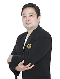 นายวีรพงศ์ พาลพ่าย